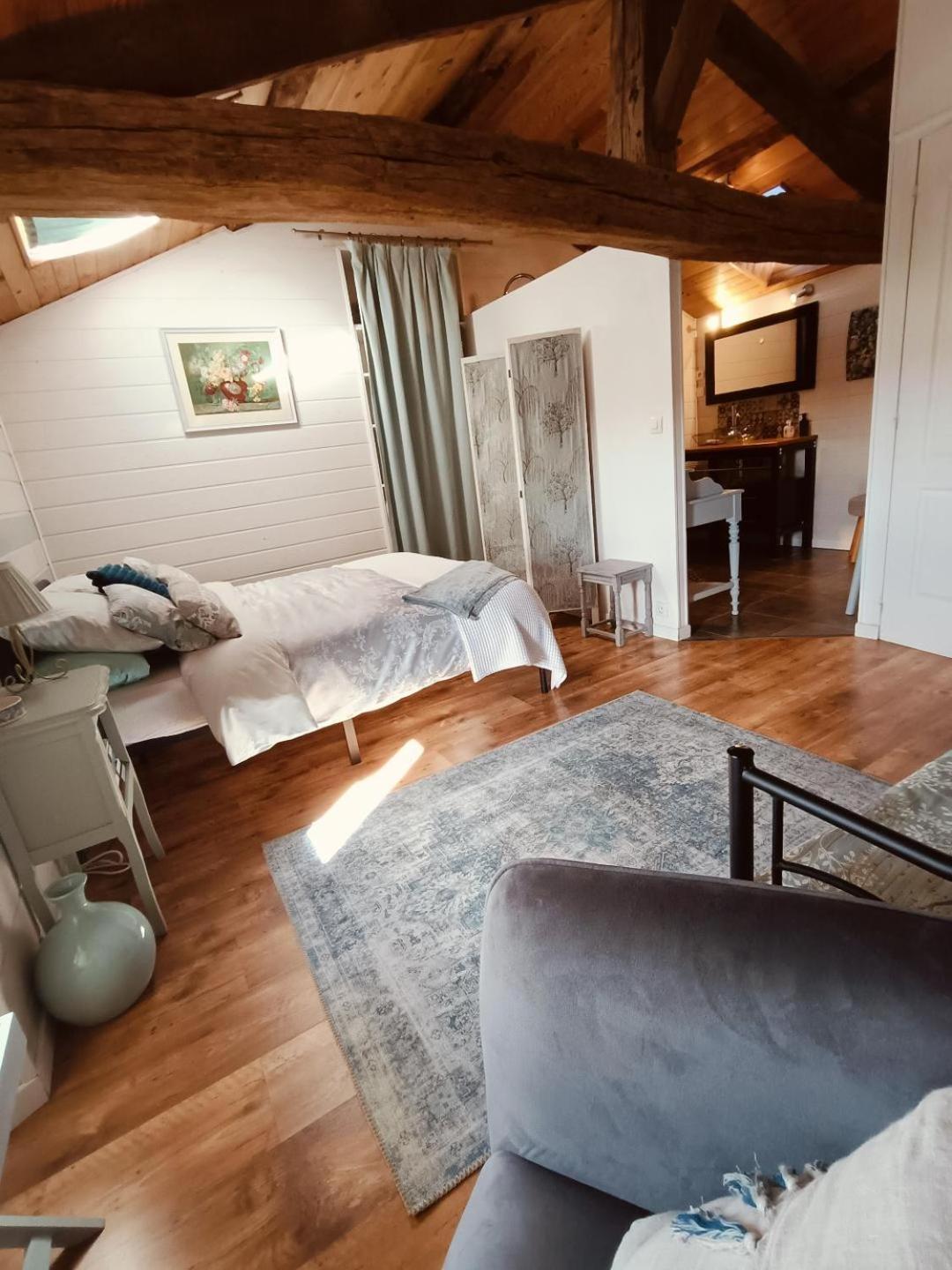 'Quelle Belle Vue' Chambre D'Hote Confolens Extérieur photo