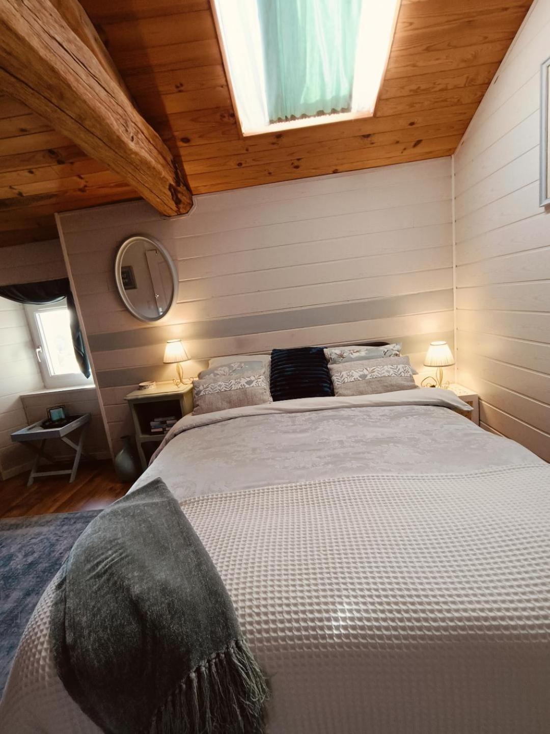 'Quelle Belle Vue' Chambre D'Hote Confolens Extérieur photo